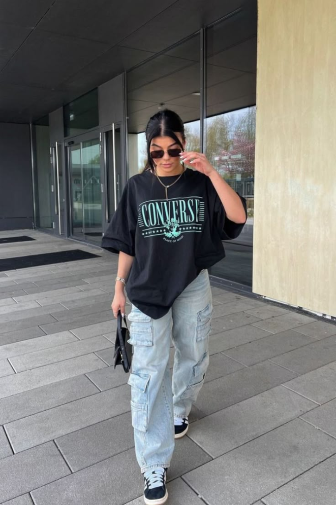  Oversized T-Shirt Look 