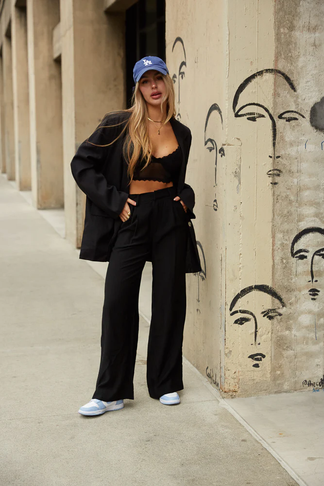Oversized blazer + crop tee + jeans