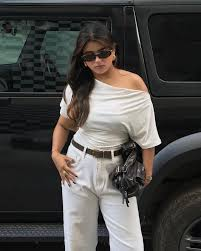 Monochrome Neutral Outfit