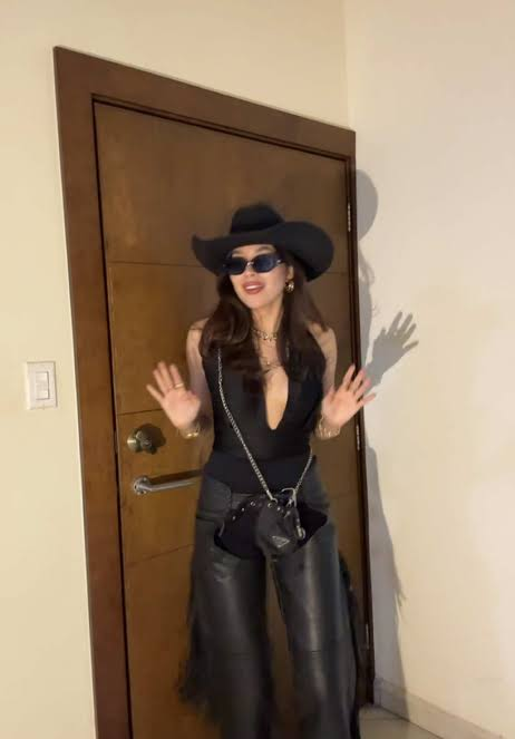 All Black Vaquera Look