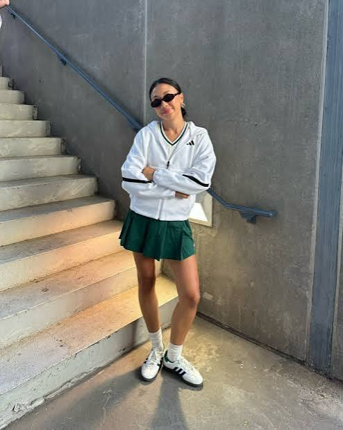 Sporty Mini Skirt Outfit
