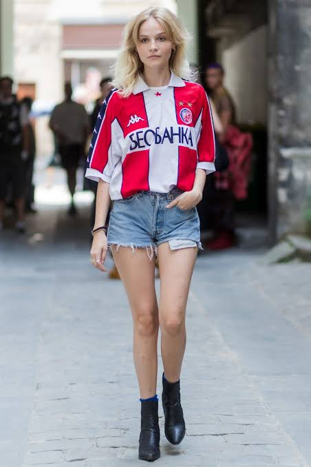Soccer-Inspired Street Style Look