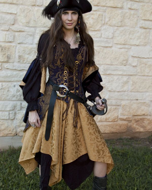 Black and Gold Pirate Look